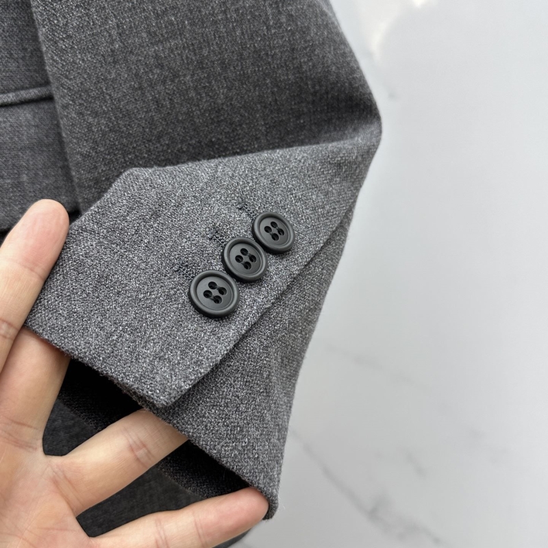 THOM BROWNE